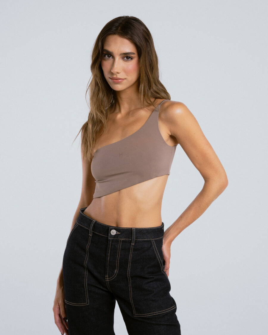 ASYMMETRIC KNIT TOP