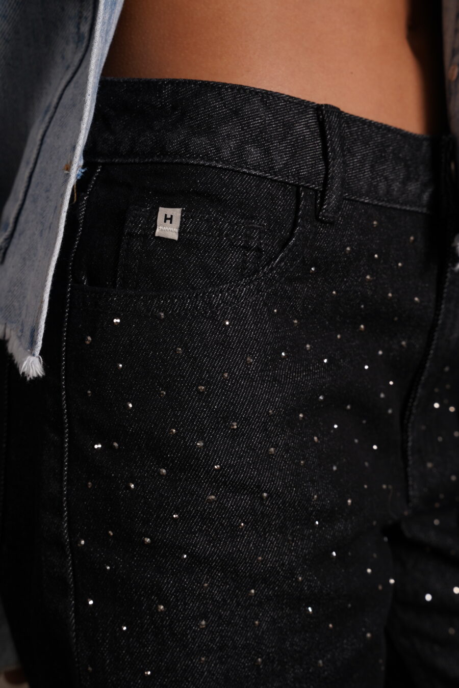LONG DENIM LOW-RISE BERMUDA WITH FRONT RHINESTONE - Image 4