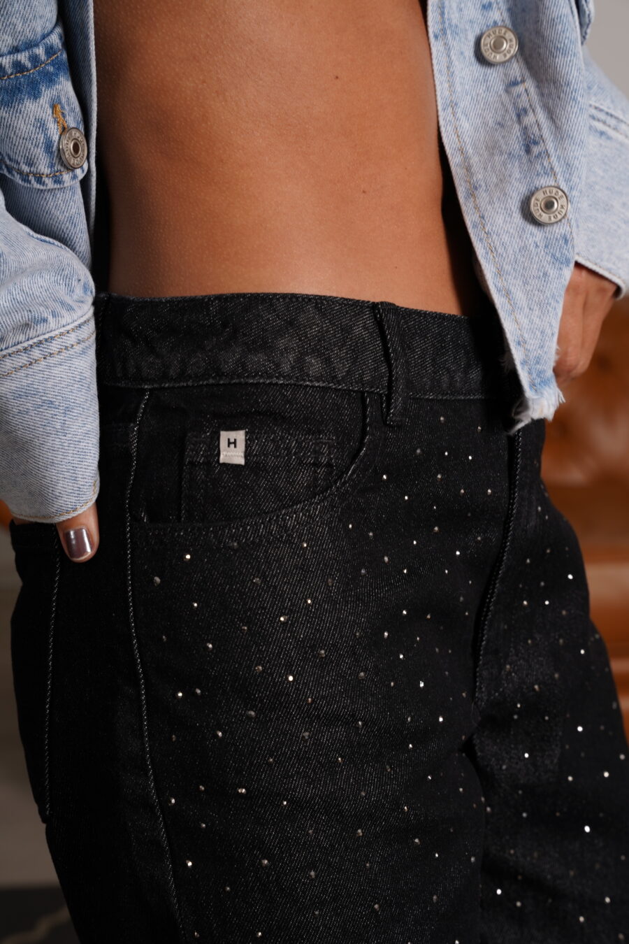 LONG DENIM LOW-RISE BERMUDA WITH FRONT RHINESTONE - Image 5