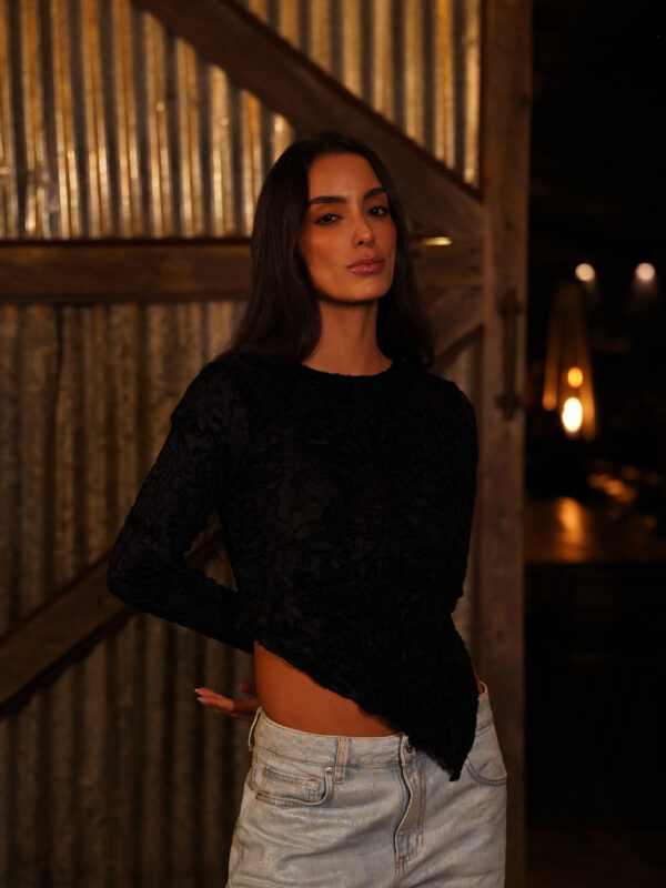BLACK VELVET LONG SLEEVE TOP