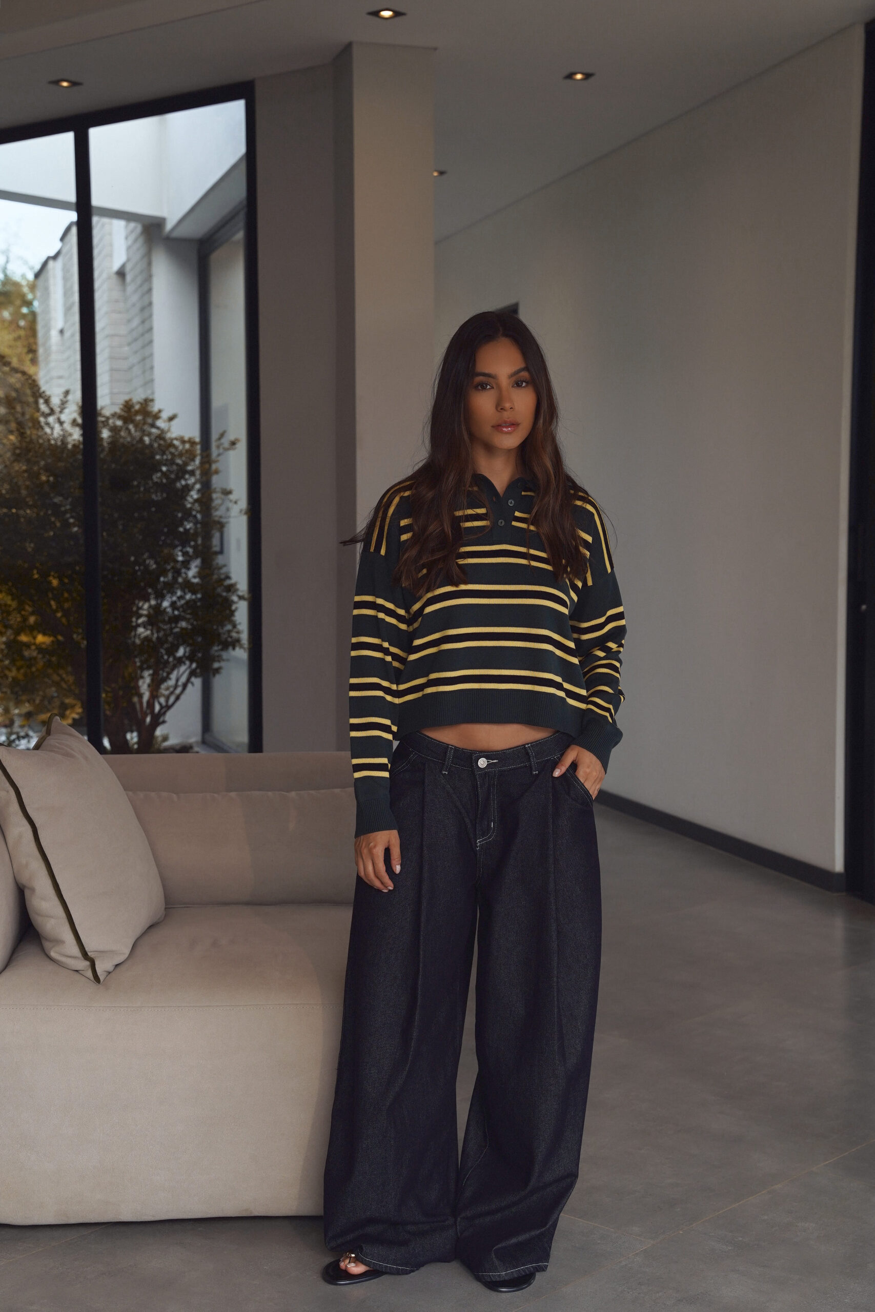 RAW DENIM PLEATED WIDE-LEG PANTS