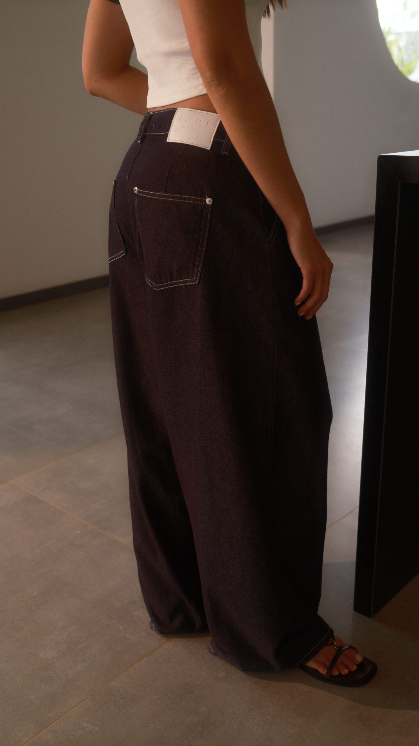 RAW DENIM PLEATED WIDE-LEG PANTS - Image 2