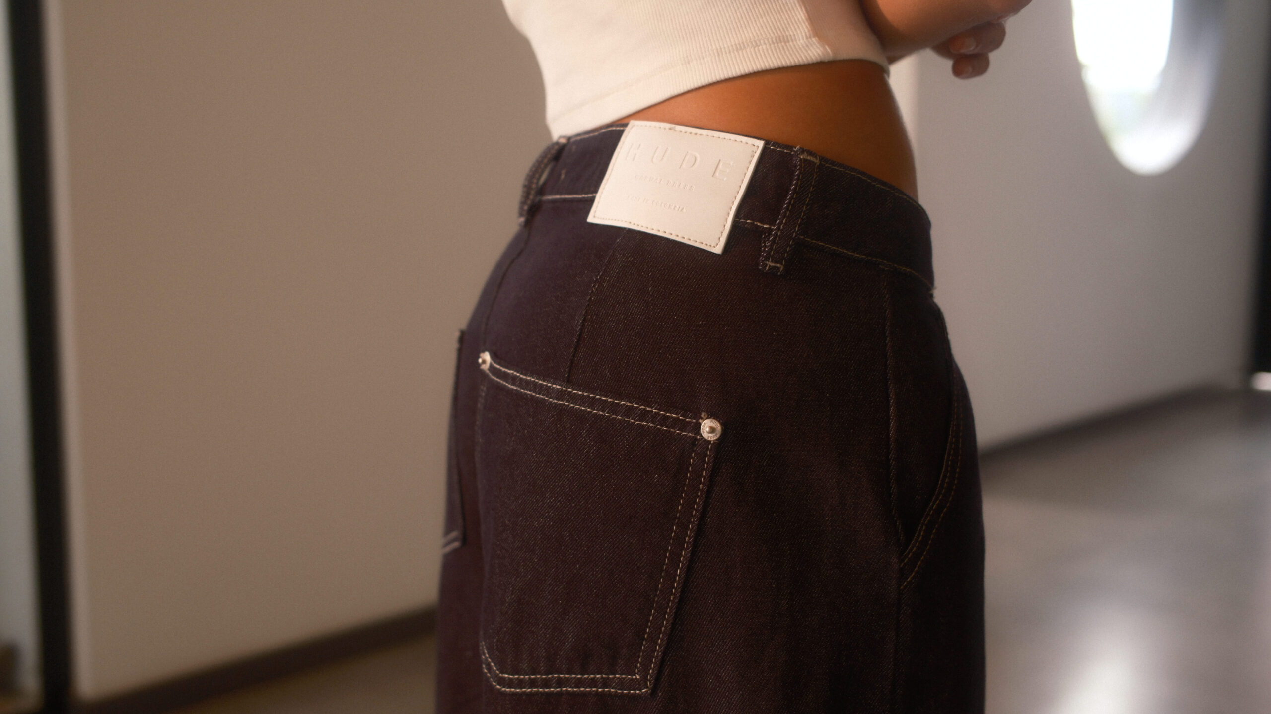 RAW DENIM PLEATED WIDE-LEG PANTS - Image 3